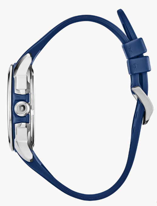 Take action and show your inner drive with the sporty styling of the CITIZEN AR, powered by light with Eco-Drive technology.