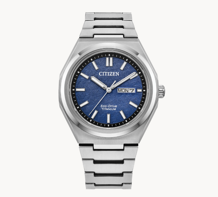 Pairing classic proportions and innovative technology with a distinctly modern style, we present our new Integrated Super Titanium™ series.