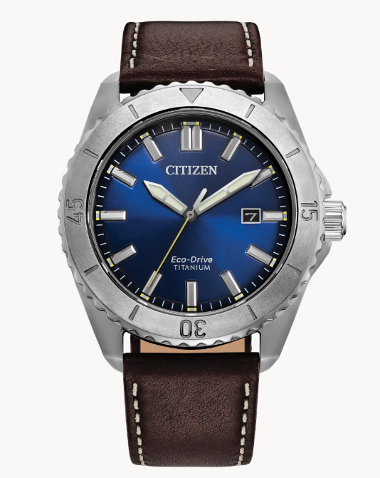 Take action and show your inner drive with the sporty styling of the Brycen, the latest addition to the Weekender collection