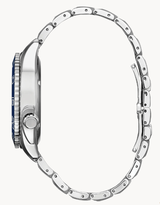 Our newest addition to the Sport Luxury collection gives a stylish update to a luxury men’s timepiece.