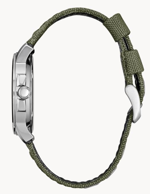 For a rugged look with a comfortable fit, this military-inspired timepiece fits the bill