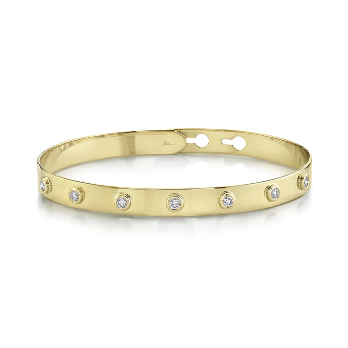 0.32 TOTAL CARAT WEIGHT DIAMOND BEZEL LATCH LOCK BANGLE IN 14K YELLOW GOLD