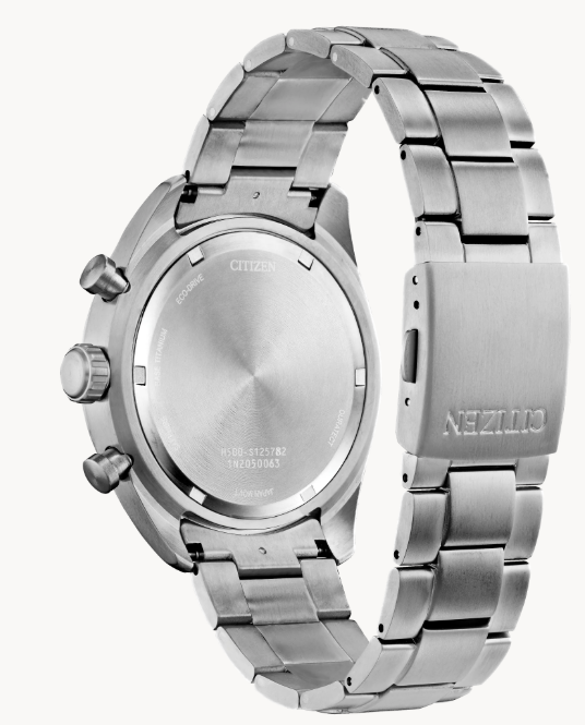 From the Super Titanium™ collection, the new Garrison timepiece has a sporty appeal that takes you from the workday to weekend in style.