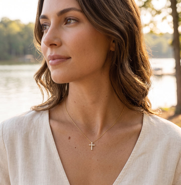 Round Diamond Pavé Cross Necklace | 14K Yellow Gold | 0.25 CTW | P5119-025YD - Brownee Jewelers