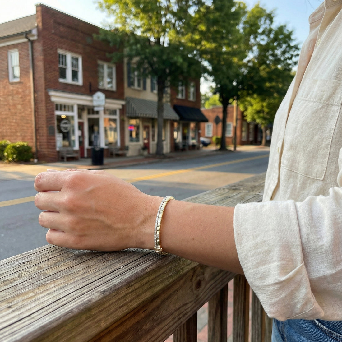 Diamond Emerald Ribbed Bangle