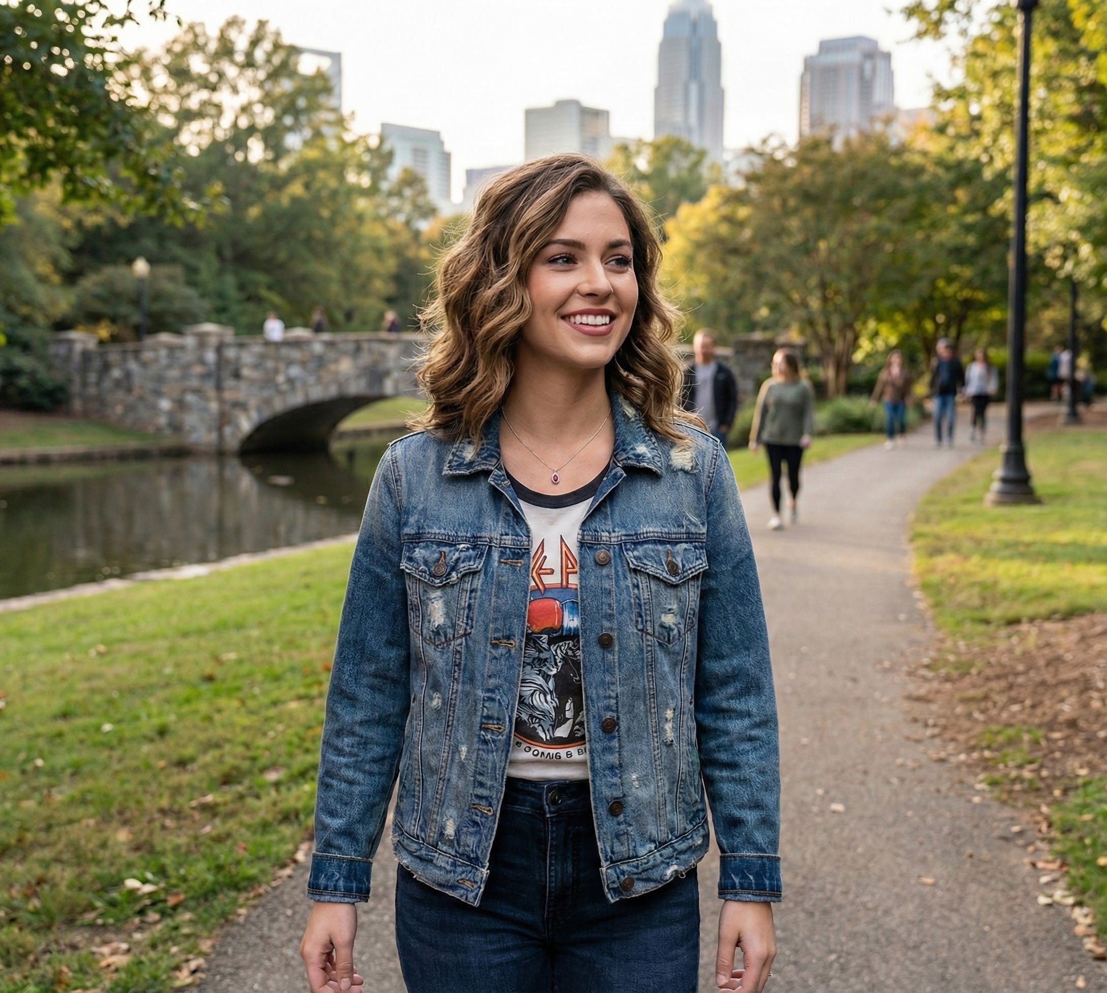 10K White Gold Oval Pink Tourmaline & Diamond Halo Pendant Necklace – 1/20 CTW