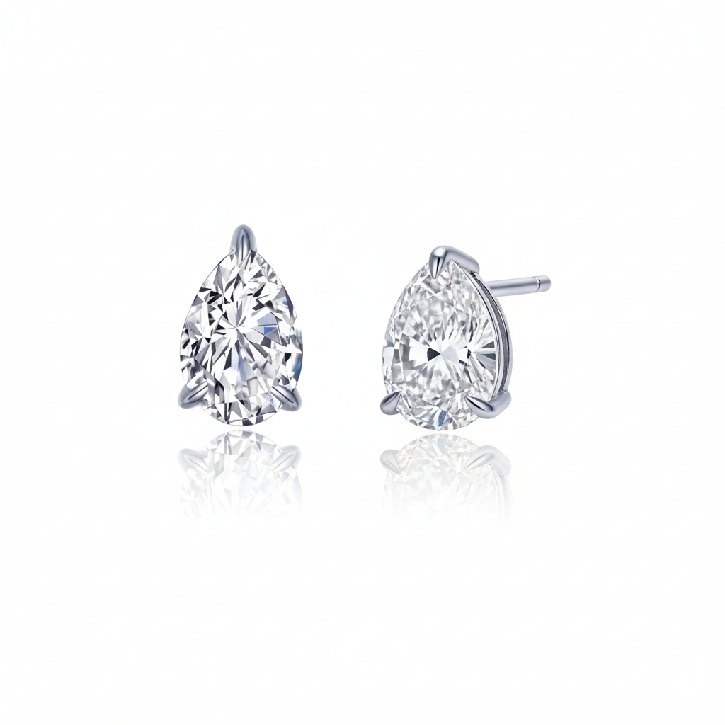 A timeless classic with elegant sparkle, these 4 CTW Pear Solitaire Stud Earrings feature Lafonn’s signature Lassaire simulated diamonds in a refined pear shape.