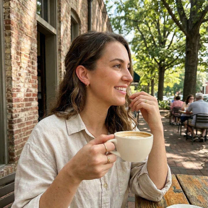 20 × 15 mm Knife Edge Oval Hoop Earrings | 14K Yellow Gold | High Polish Tube Hoops - Brownee Jewelers