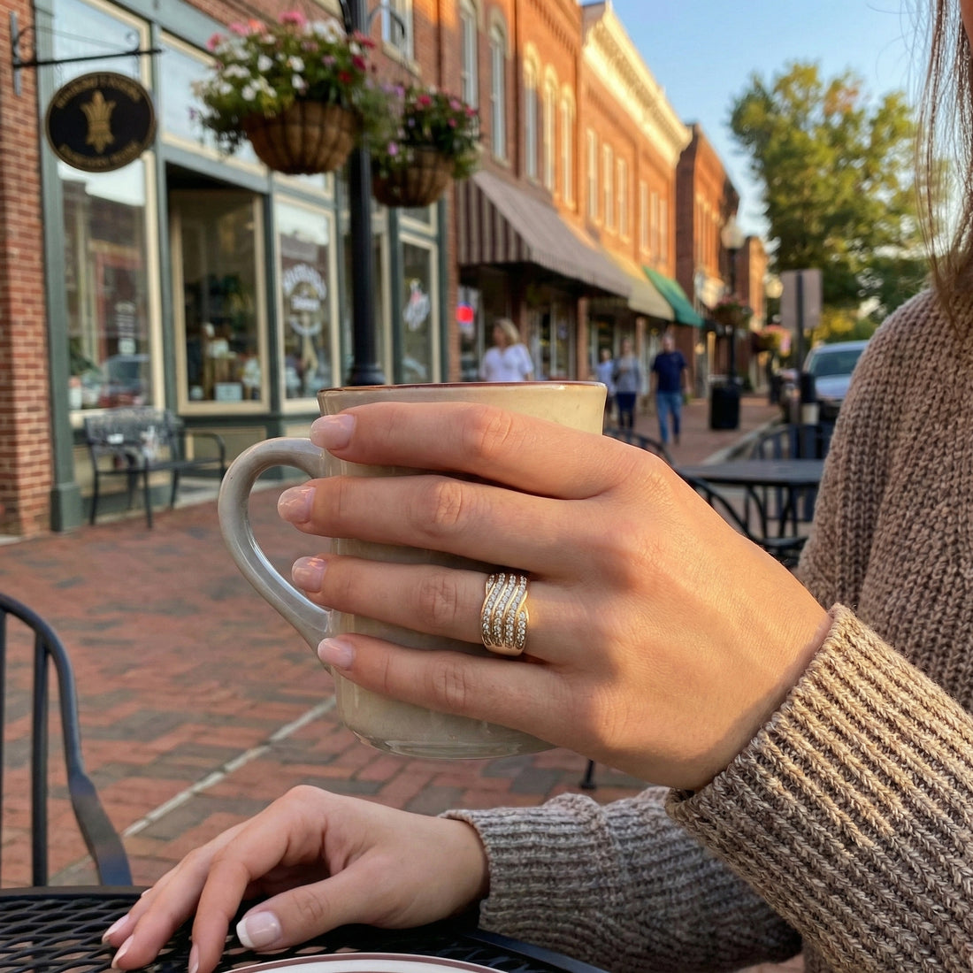 Round Diamond Multi-Row Band | 10K Yellow Gold | 1.00 ctw | Five-Row Pavé Wave Statement Ring - Brownee Jewelers
