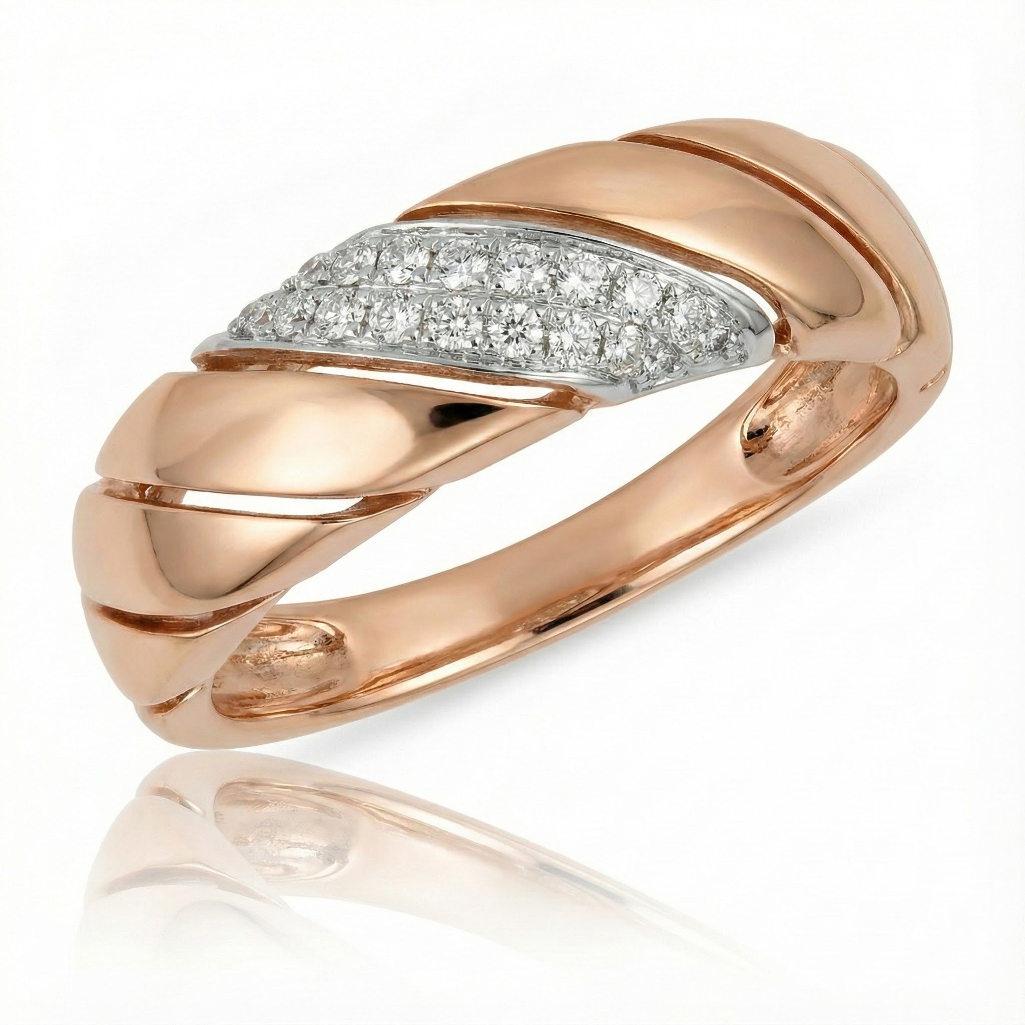 Le Vian® 14K Honey Gold™ Vanilla Diamond® Ring (1/8 ctw) This stylish Le Vian® ring features a modern, sculpted design in warm 14K Honey Gold™, highlighted by a shimmering panel of 1/8 cts. (0.125 ctw) Vanilla Diamonds®