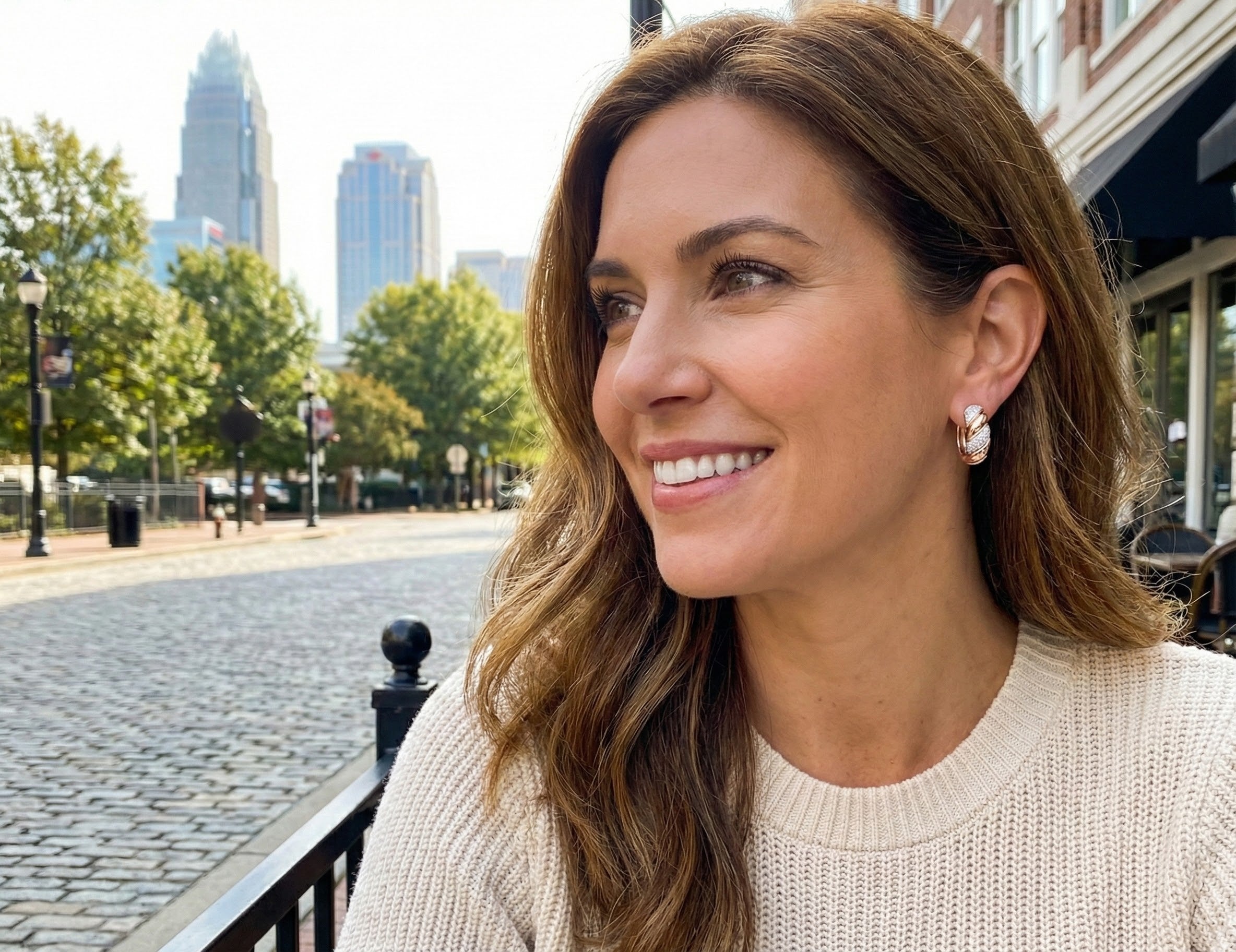 Le Vian® 14K Honey Gold™ Earrings with 1/3 cts. Vanilla Diamonds® Elevate your everyday style with these luxurious Le Vian® earrings, crafted in rich 14K Honey Gold™ and designed with Le Vian’s signature twisted silhouette