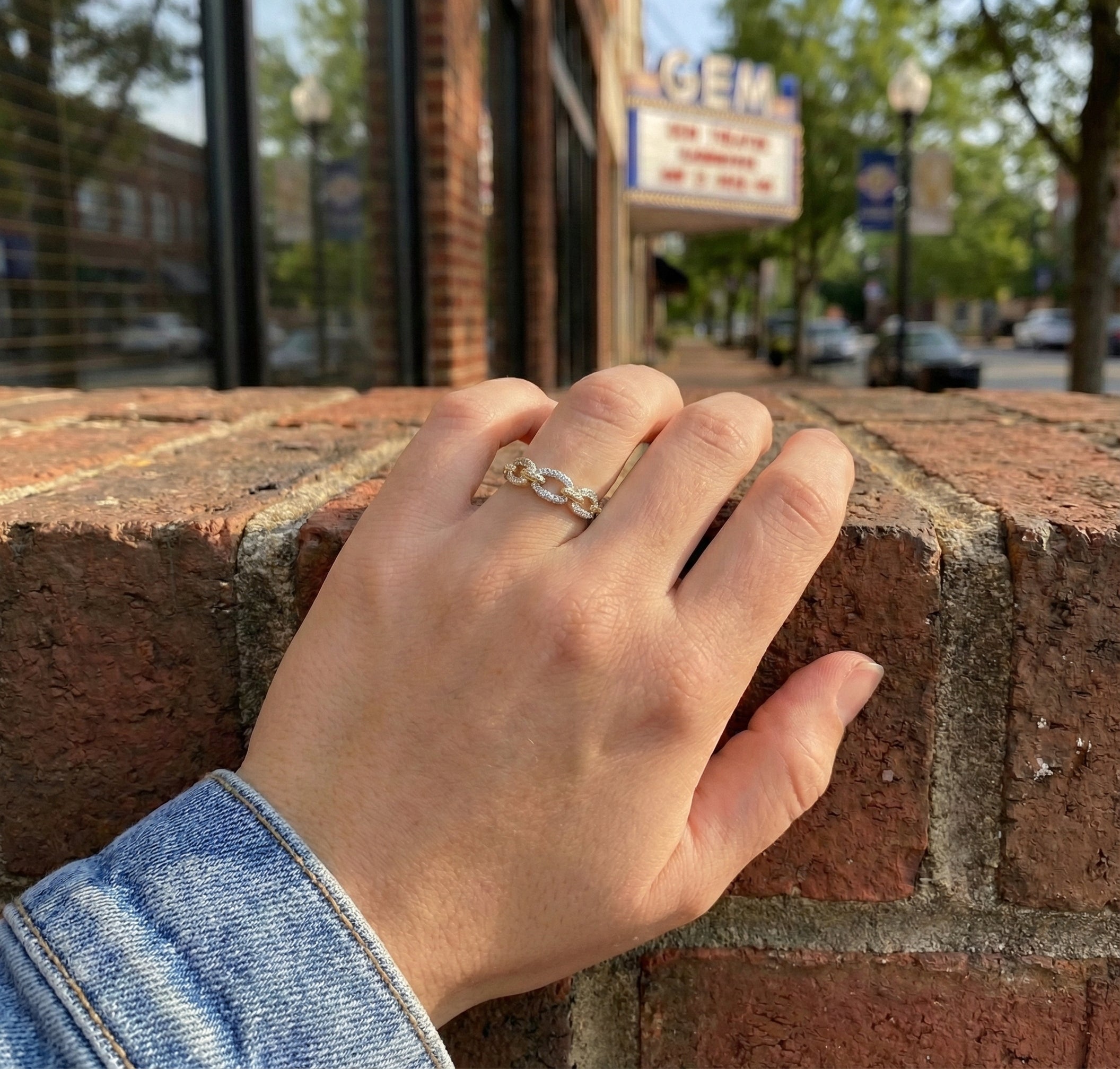 0.75 ctw Lab-Grown Diamond Pavé Link Ring | 10K Two-Tone Gold | Rope Detail Fashion Ring - Brownee Jewelers