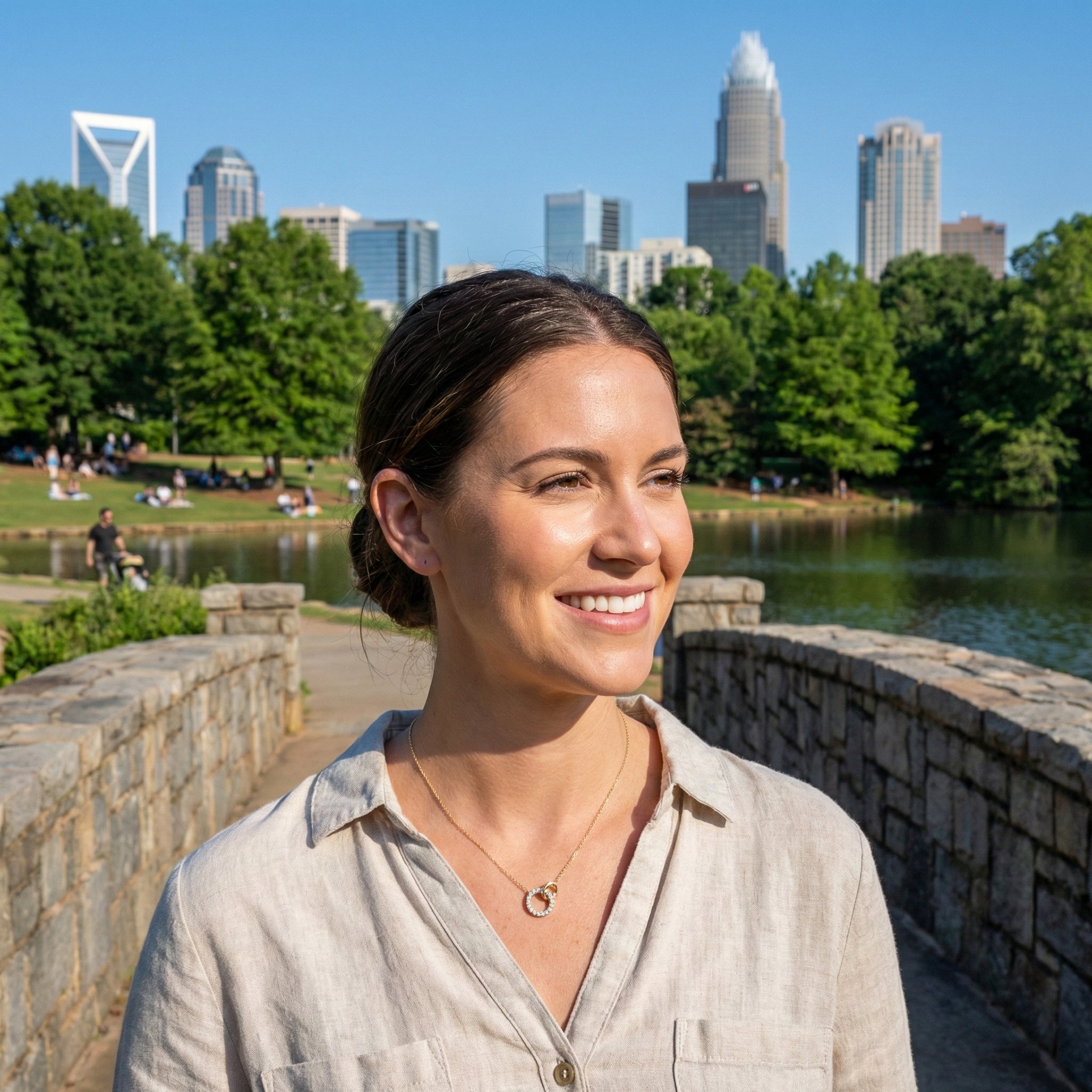 Diamond Double Circle Necklace | 14K Yellow Gold | Round Diamonds | Interlocking Pendant | 18" - Brownee Jewelers