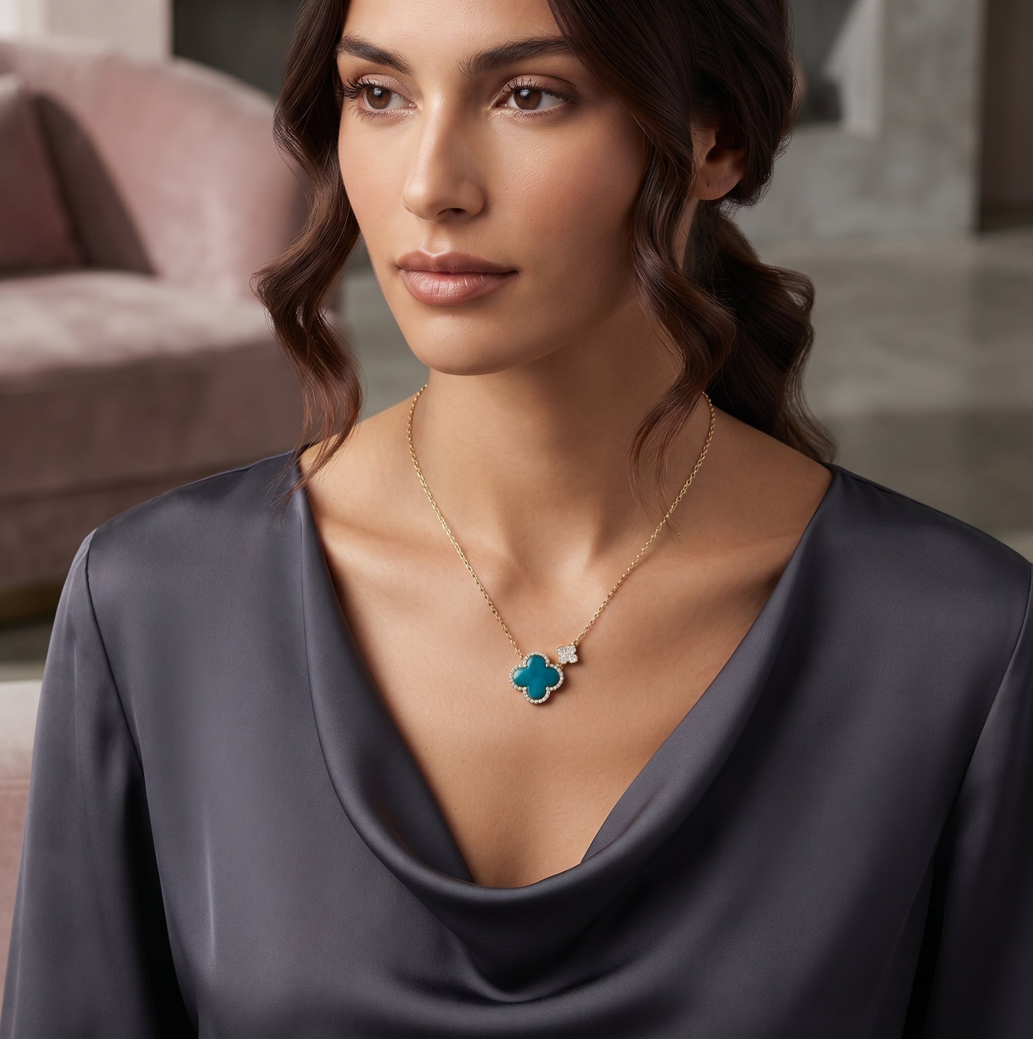 Diamond floral turquoise necklace in yellow gold 