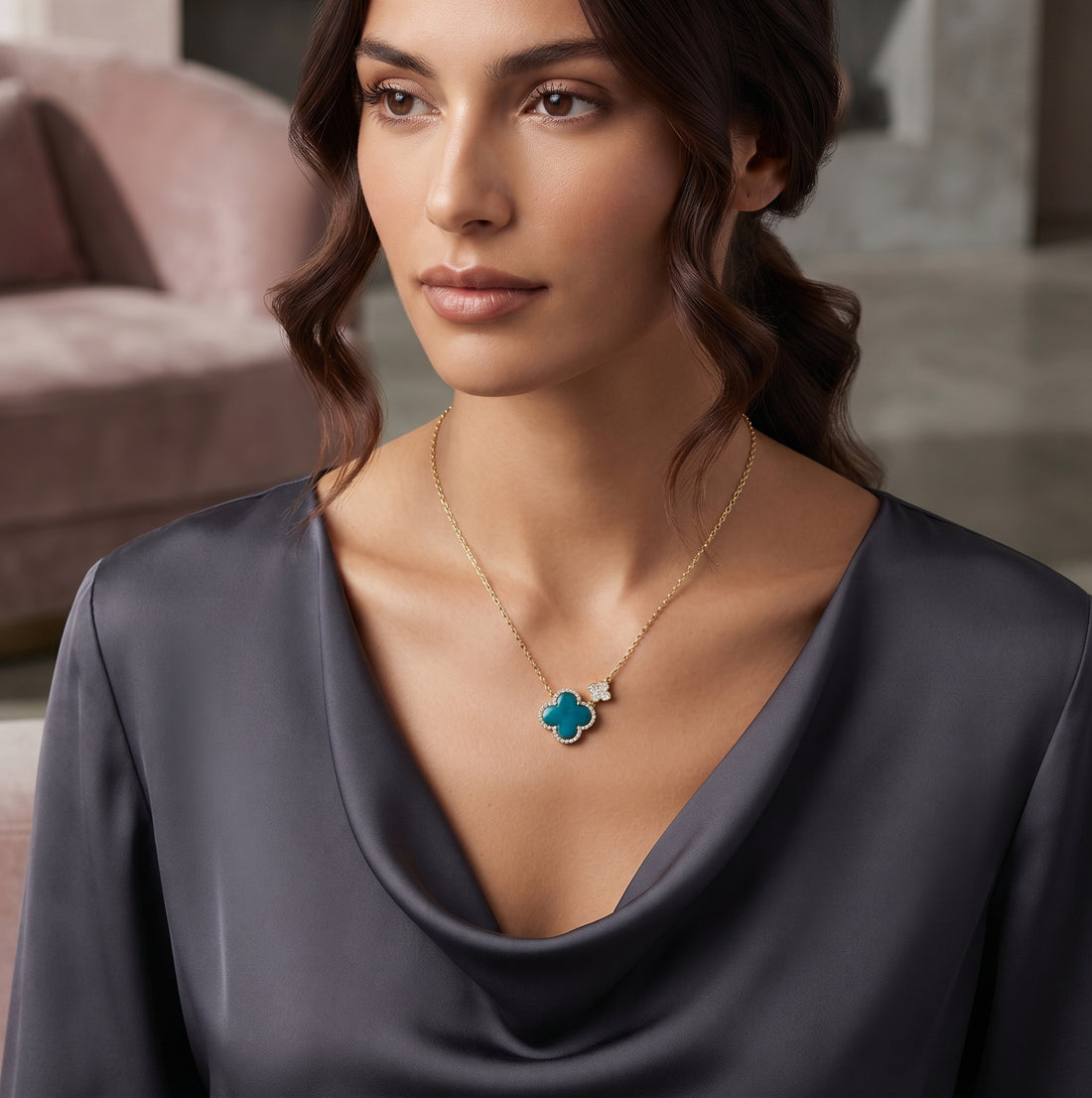Diamond floral turquoise necklace in yellow gold 