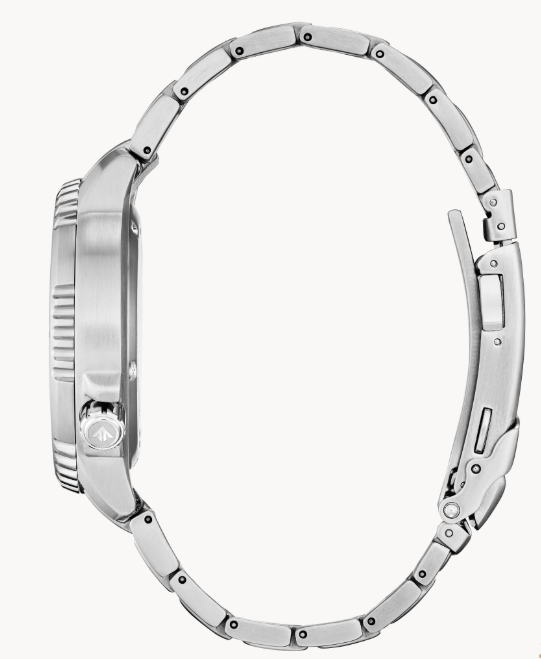 Submerge yourself in the latest Dive watch to join Citizen’s innovative Promaster line.