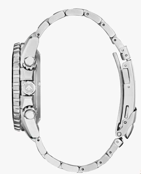 Citizen’s Promaster Diver is water resistant up to 200 meters, making it the perfect companion for your next underwater adventure.