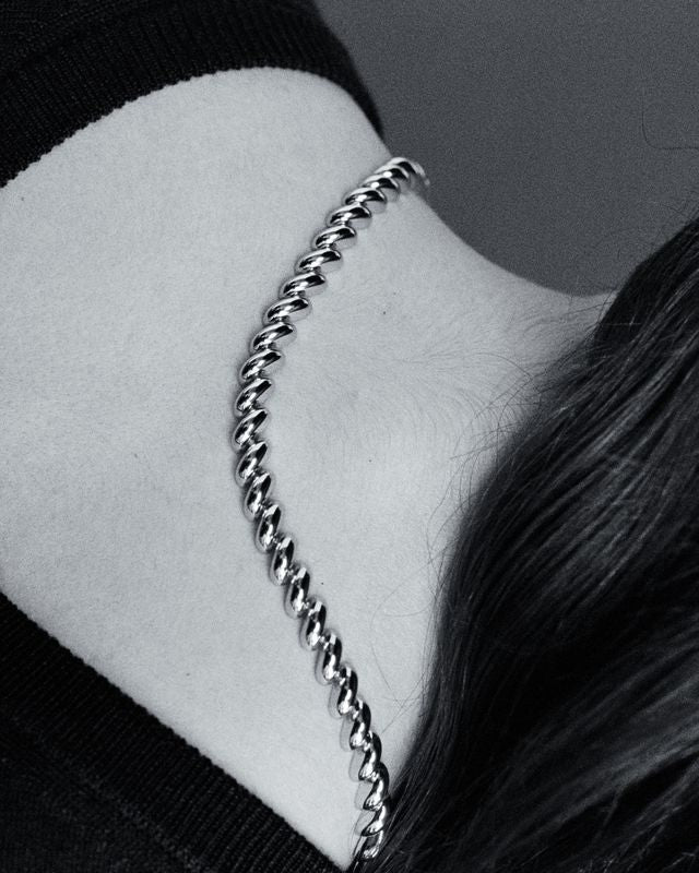 QUINTO NECKLACE, SILVER