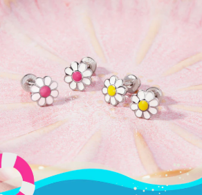 WHITE FLOWER ENAMEL STUD  EARRINGS 