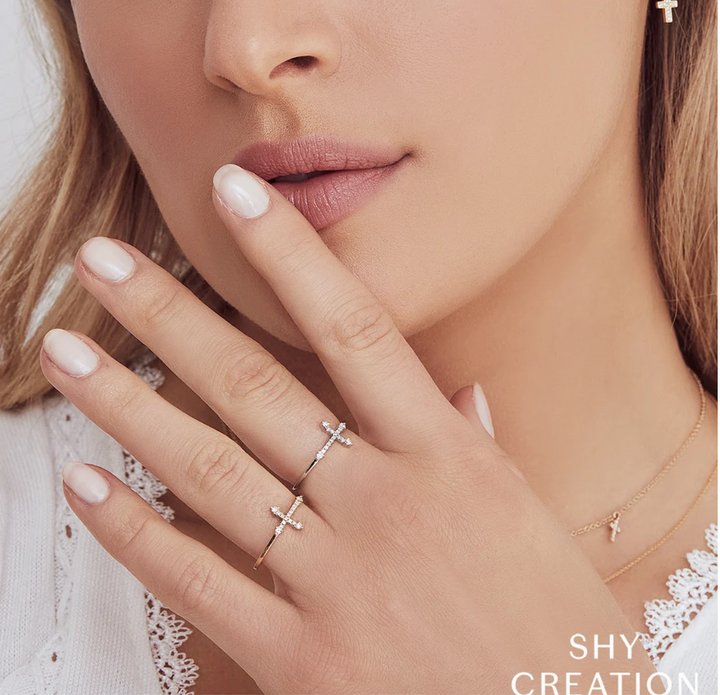 East to West Diamond Cross Ring