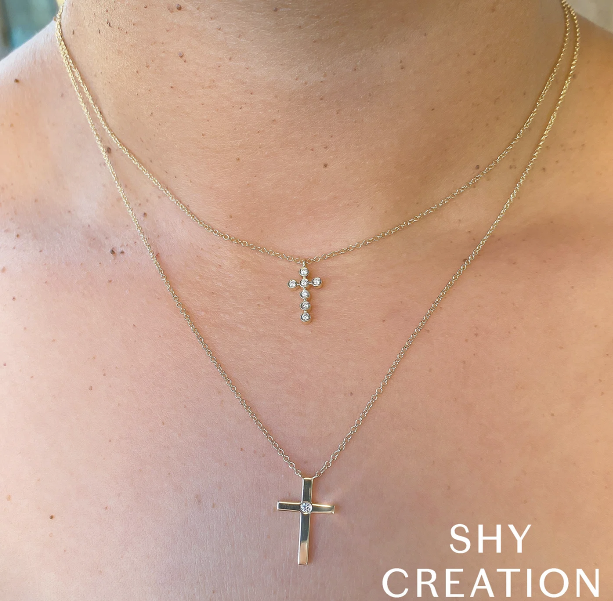 kATE l 0.03CT DIAMOND BEZEL CROSS NECKLACE l SC55021364 - Brownee Jewelers