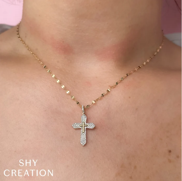 0.17CT DIAMOND PAVE CROSS SPARKLE CHAIN NECKLACE