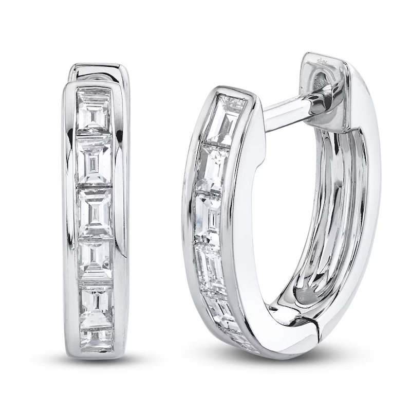 1/4 ct tw BAGUETTE DIAMOND HUGGIE HOOP EARRINGS IN 14K WHITE GOLD