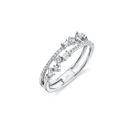 .34 TOTAL CARAT WEIGHT BAGUETTE & ROUND DIAMOND RING IN 14K WHITE GOLD