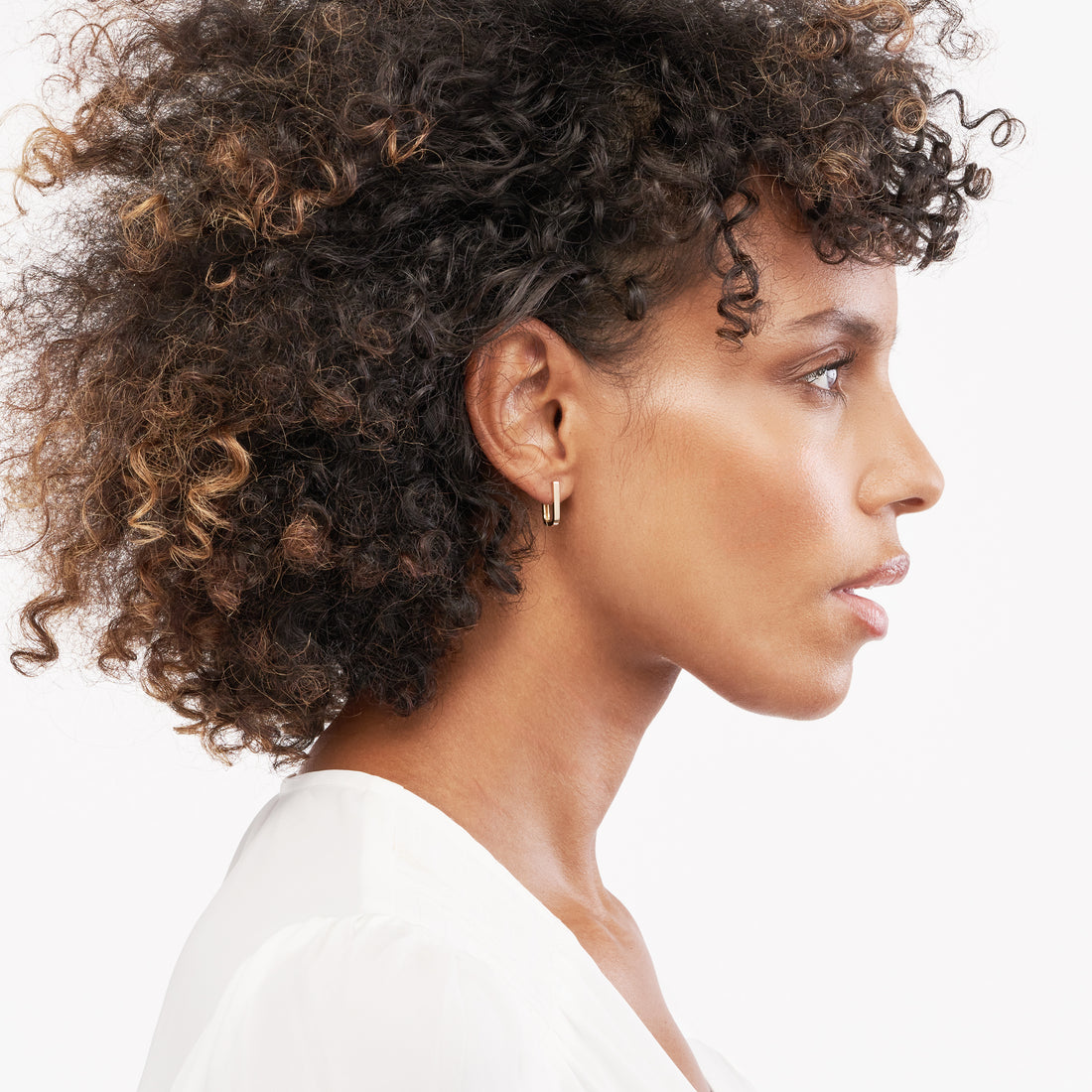THIN PAPERCLIP HOOP EARRINGS | 14K YELLOW GOLD | TM022657-14Y - Brownlee Jewelers