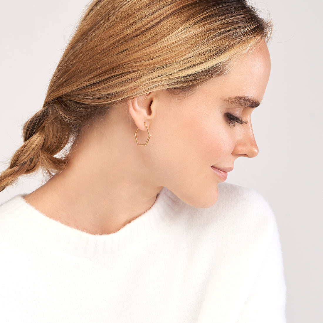 20MM HEXAGON HOOP EARRINGS | 14K YELLOW GOLD | TM023437-14Y - Brownlee Jewelers