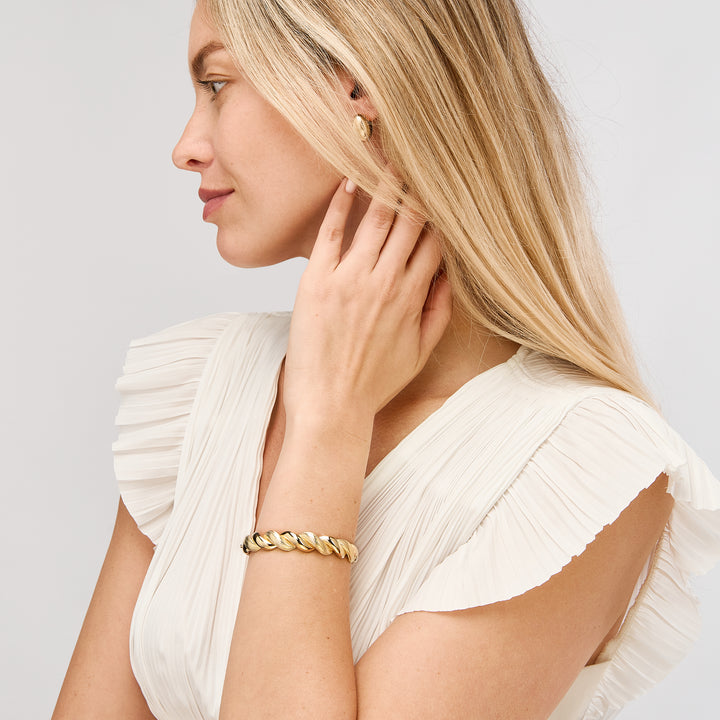 POLISHED TEXTURED TWISTED BRACELET | 14K YELLOW GOLD | TM024446-14Y - Brownlee Jewelers