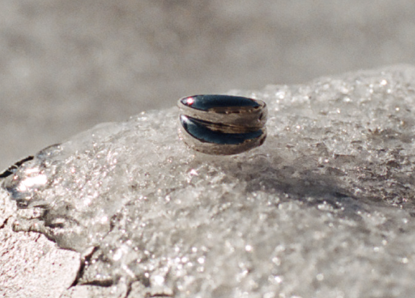TOMORROW RING, SILVER & RHODIUM