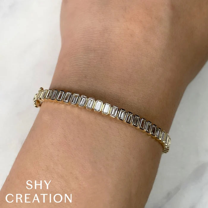1.90 TOTAL CARAT WEIGHT DIAMOND BAGUETTE BEZEL BANGLE IN 14K YELLOW GOLD