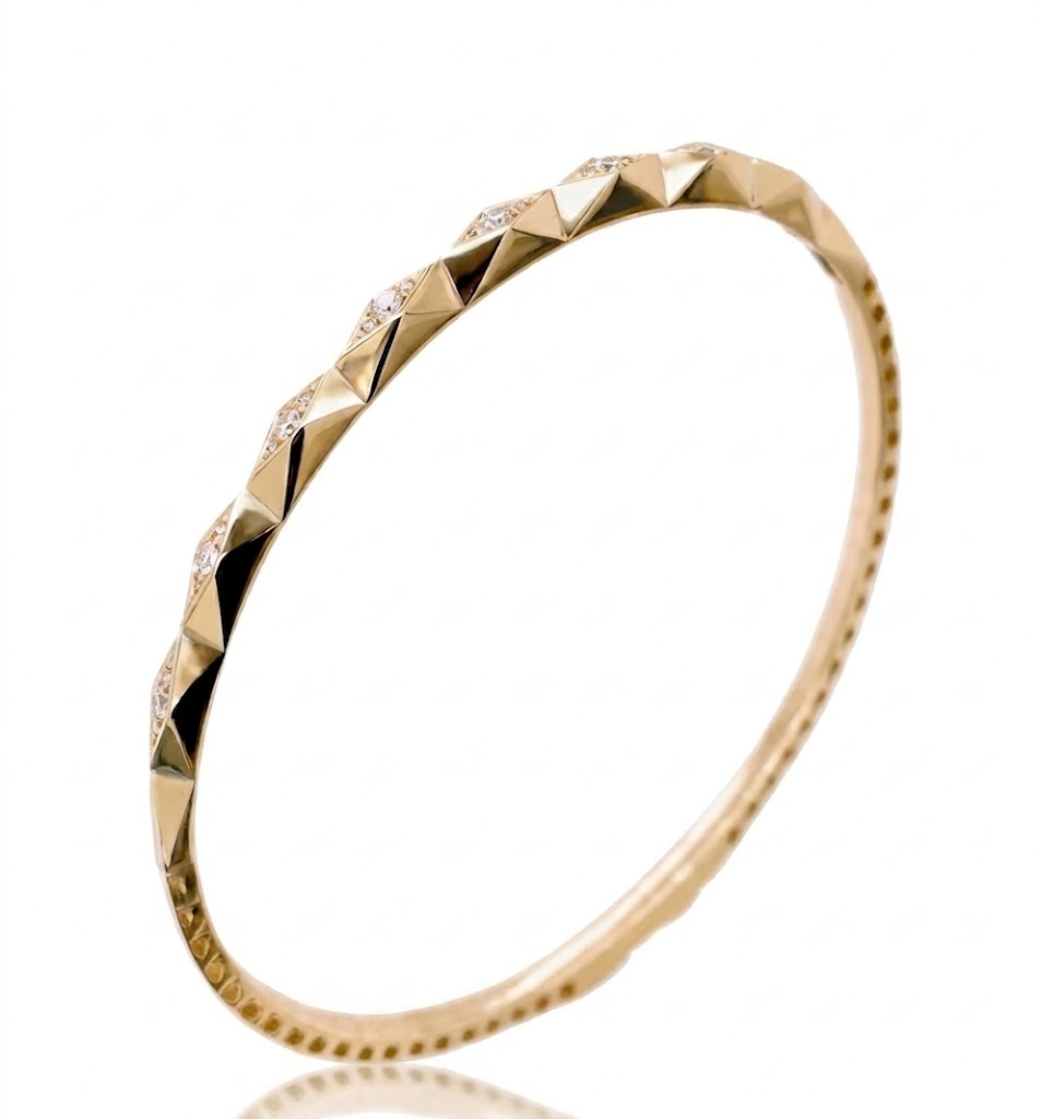 Geometric Diamond Flex Bangle with 0.28 CTW Round Diamonds