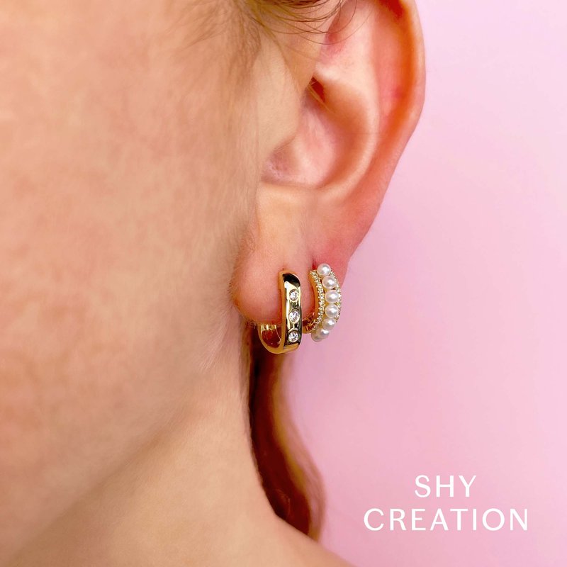 DIAMOND AND FRESHWATER CULTURED PEARL EARRINGS IN 14K YELLOW GOLD