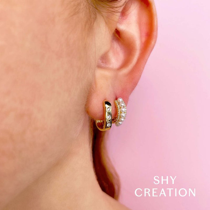 DIAMOND AND FRESHWATER CULTURED PEARL EARRINGS IN 14K YELLOW GOLD