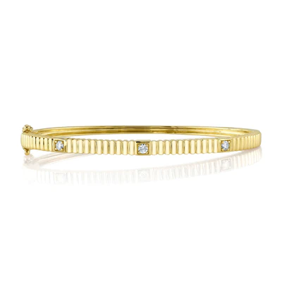 Diamond Ribbed Bangle | 14K Yellow Gold | 3 Diamond Stations | Hinged Bracelet - Brownee Jewelers