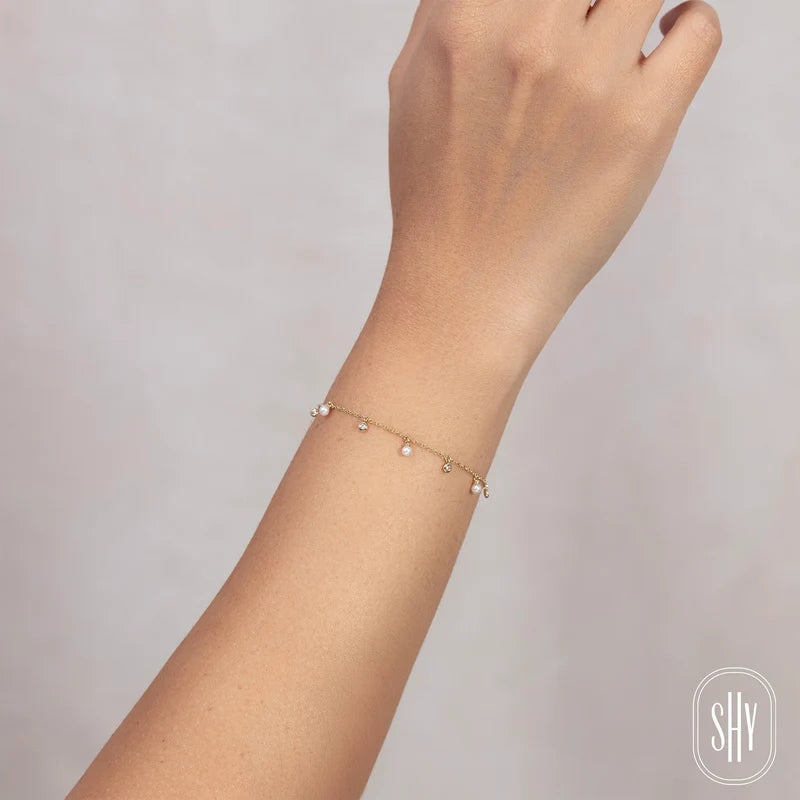 SHY CREATION | 0.04 CTW DIAMOND & PEARL BRACELET | 14K YELLOW GOLD | SC55021029BC - Brownee Jewelers