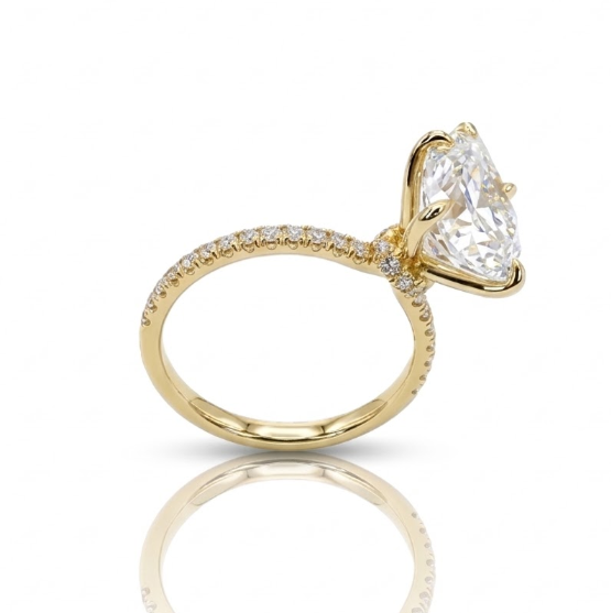 Lab-Grown Pear Diamond Engagement Ring | 14K Yellow Gold | 4.00 ct Pear Center | Pavé Diamond Band - Brownee Jewelers