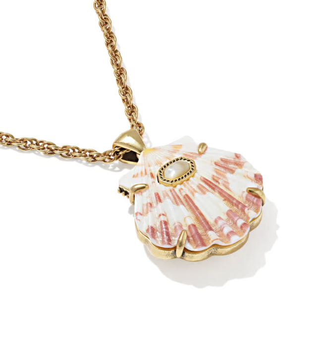 Lucia Shell Vintage Gold Short Pendant Necklace Neutral Scallop Shell