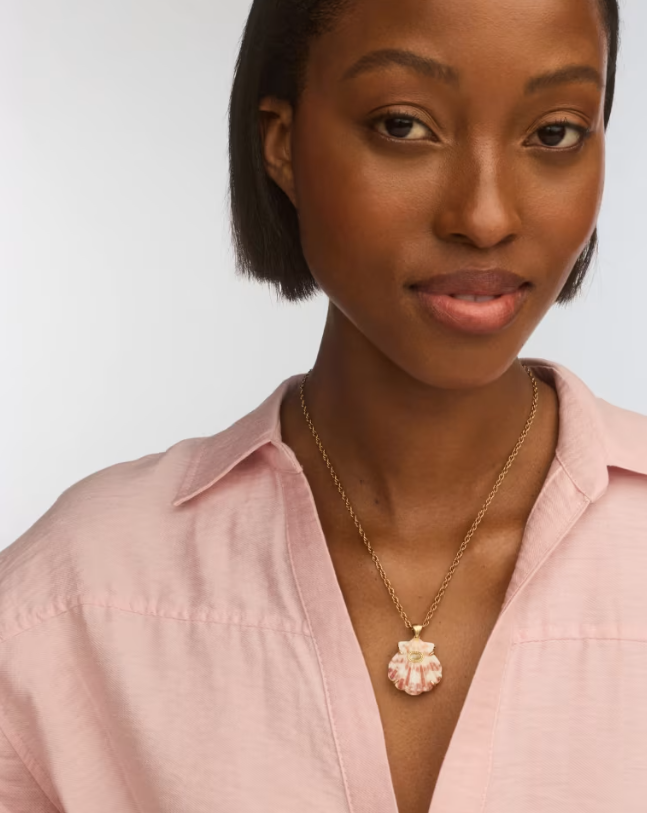 Lucia Shell Vintage Gold Short Pendant Necklace Neutral Scallop Shell